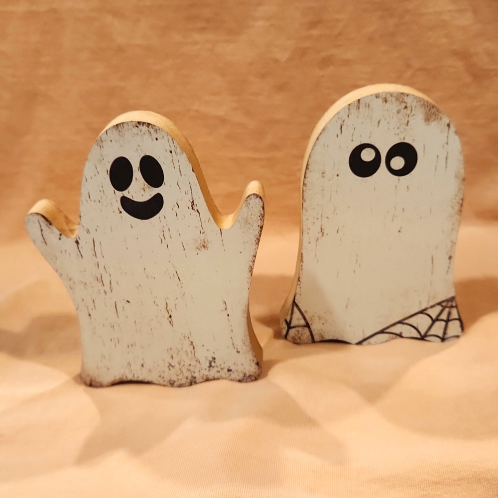 Antiqued wood ghosts